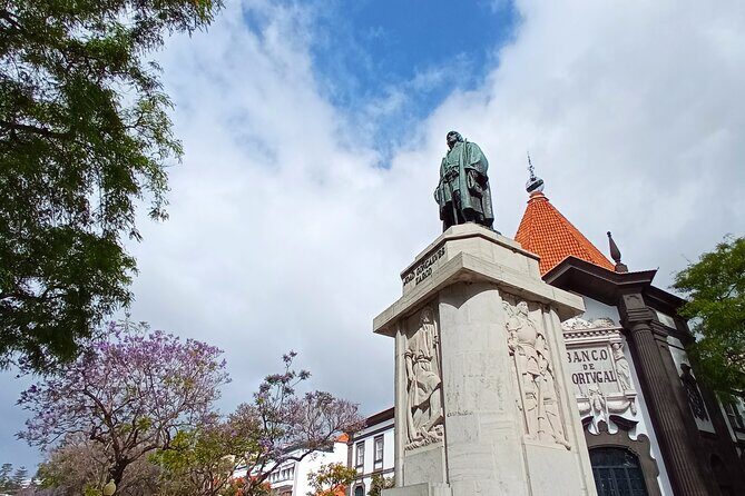 2-Hour Funchal City & Madeira Wine Experience - Zona Velha (Old Town): Art on Doors and the Prettiest Kinds of Walking