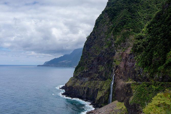 4x4 Jeep Safari Porto Moniz - the "Farowest" tour - Full Day Small Groups - The north fishing-village stop: a slower moment in the day