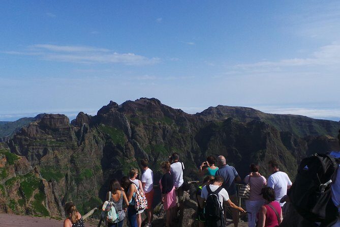 Arieiro Peak and Cristo Rei 4x4 Experience + Dolphins Watching - Practical comfort tips that make the day easier