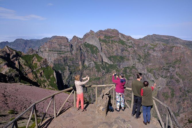 Arieiro Peak and Cristo Rei 4x4 Experience + Dolphins Watching - Who should book this jeep-and-boat combo