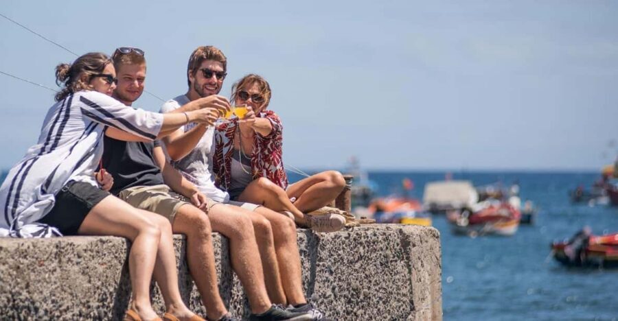 Bar hopping Tour & Poncha Workshop - Funchal - The beer stop: three local artisanal brews in one go