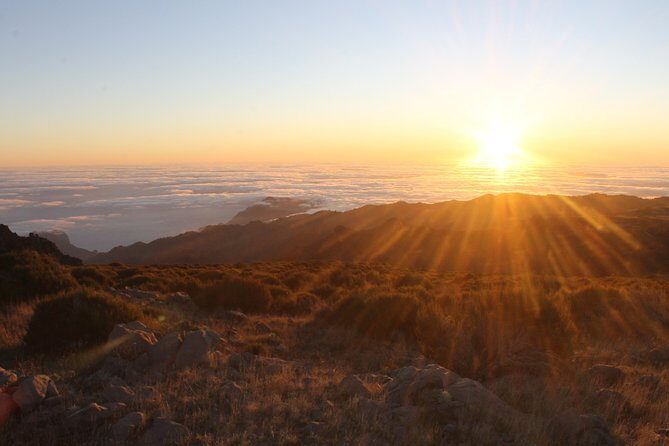 Best Sunrise (Private Tour) - Stop 1 at Pico do Arieiro: the sunrise spectacle, with a paid entry included