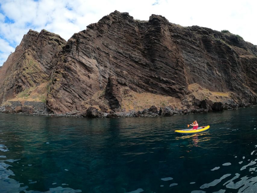 Câmara de Lobos: Private Guided Kayaking Tour in Madeira - Where You Meet and How to Arrive Smoothly