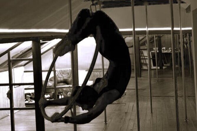 Dance Class (choose 1: Pole Dance, Burlesque or Aerial Silk/Hoop) - Key points to know before you book