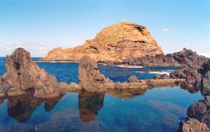 Discover Madeira: Full-Day Tour to Porto Moniz - Porto Moniz volcanic pools: where the island shows off