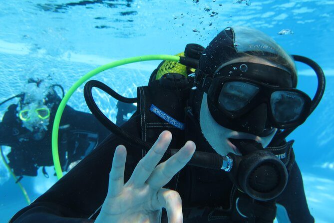 Discover Scuba Diving or Try dive - How the Program Works: Theory First, Then the Water