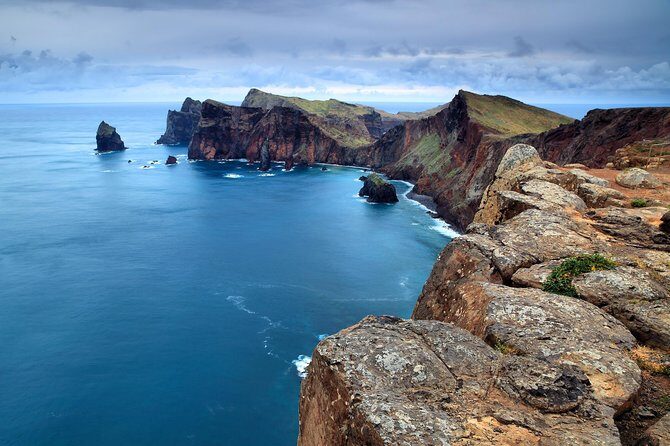 Discover the east - Santana: Triangular Gabled Houses and a Proper Break