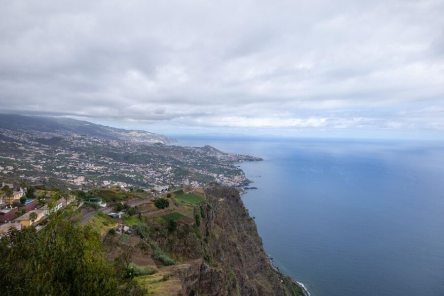 Do Funchal - Câmara de Lobos & Sky Walk Tuk Tuk Tour (2h30) - Stepping onto the glass platform: what to expect and how to handle it