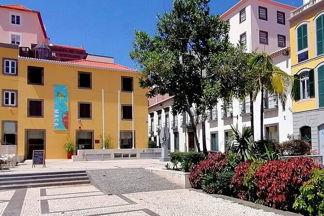 Downtown Funchal: A Self-Guided Audio Tour Through the Old City - Fort São Tiago inside time (audio pauses), then Sao Filipe Fort ruins