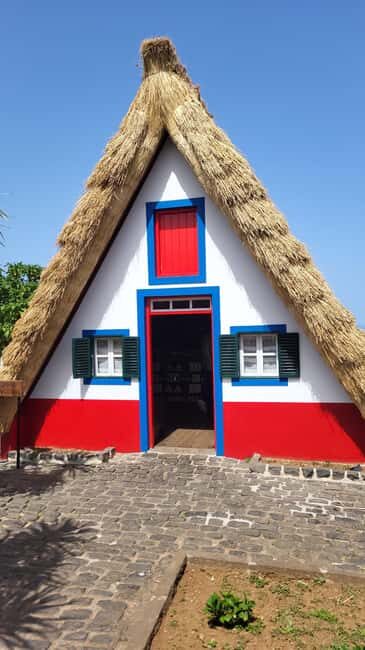 East Side of Madeira – Elegant Alternative to 4x4 Adventures - Stop 1: Pico do Arieiro for Mountain Views That Set the Tone