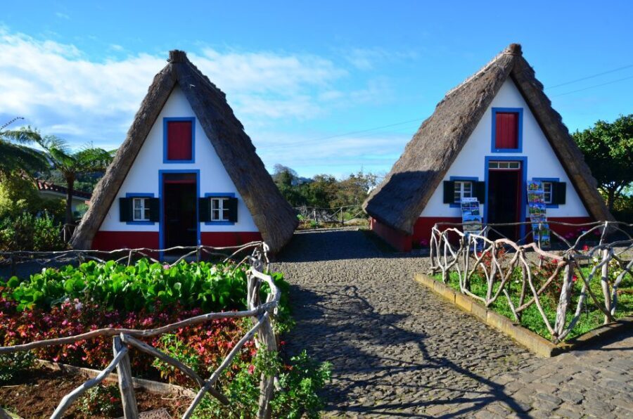 From Funchal: East Tour Madeira 4x4 Jipe Tour Santana Houses - Ponta de São Lourenço: rugged coastline, Desertas views, and big-picture photos
