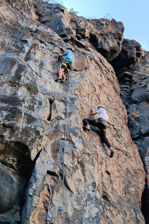 From Funchal: Guided Climbing Tour, with Pick-up - Pick-Up From Funchal (and How to Not Miss the Guide)