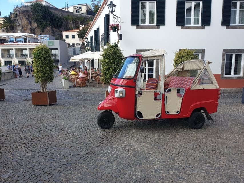 From Funchal: Tuk Tuk Tour to Camara de Lobos and Cabo Girao - Câmara de Lobos: fishing boats, narrow streets, and postcard photos
