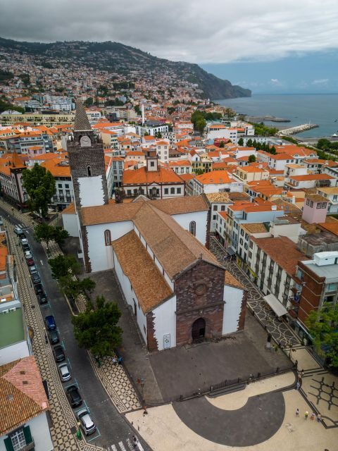 Funchal : 1 hour City Tour by Tuk-Tuk - Why a one-hour tuk-tuk tour works in Funchal