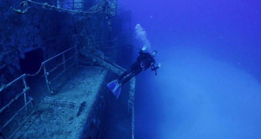 Funchal: Advanced Scuba Diving Afonso Cerqueira Wreck - Afonso Cerqueira: Madeira’s 85m wreck you can swim through