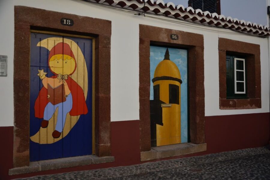 Funchal: City Highlights Tuk-Tuk Tour - Funchal Cathedral and Manueline Gothic Detail