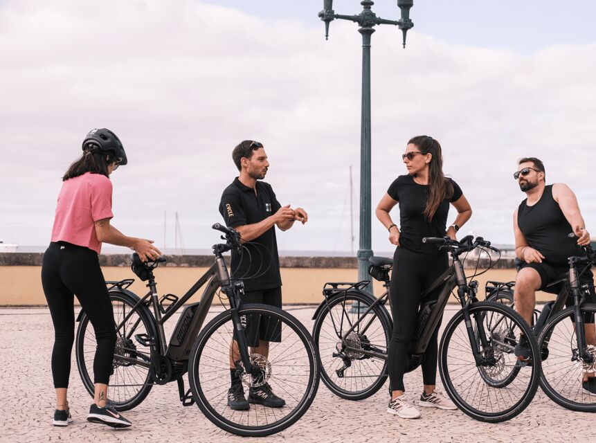 Funchal: E-Bike Tour with Cabo Girão Viewpoint & Coffee - Quinta do Saraiva coffee and cake: the calm stop with vineyard views