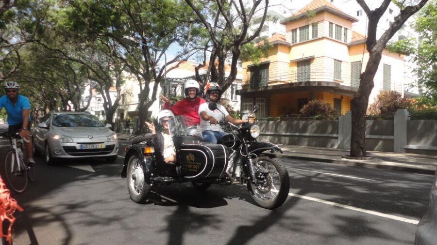 Funchal Exploration: Sidecar Tour with Historical Insights - Miradouro do Pináculo: the photo stop that sets the tone