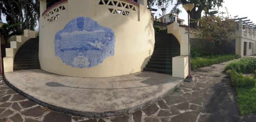 Funchal: Guided City Tuk-Tuk Tour - Zona Velha and Vila Guida: Old Streets, Artist Doors, Quiet Views