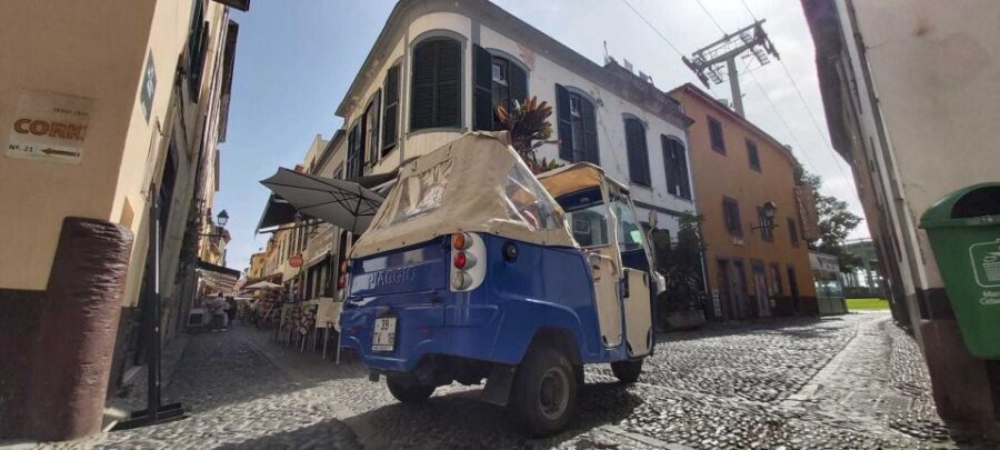 Funchal: Guided City Tuk-Tuk Tour - City Center Landmarks and Mercado dos Lavradores Stop