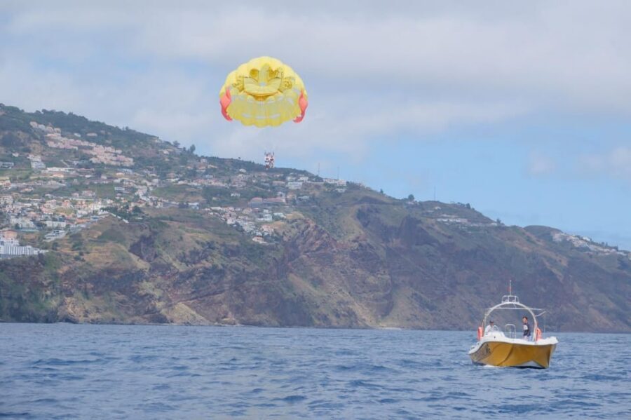 Funchal: Parasailing Tour on the Coast of Madeira Island - What to Bring (and What to Wear) for a Smooth Flight