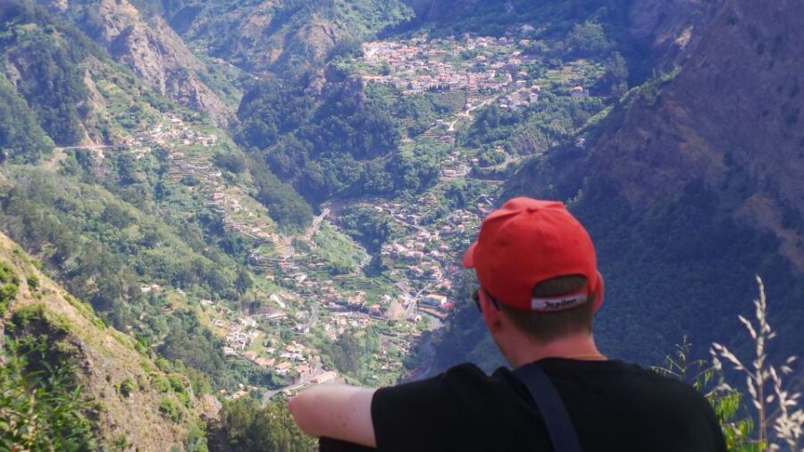 Funchal: Pico Arieiro, Cristo Rei and Dolphins Watching - Small group experience and what to expect from your guide