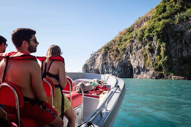 Funchal: Speedboat tour- SEE THE ISLAND AND LIFE AT SEA - Key highlights at a glance