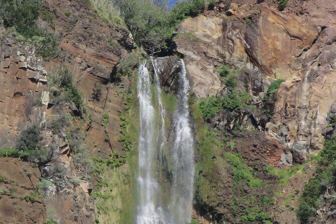 Guided Exploration of Southwest Madeira in a 4x4 - Praia Ponta do Sol and the quiet reality of short beach time