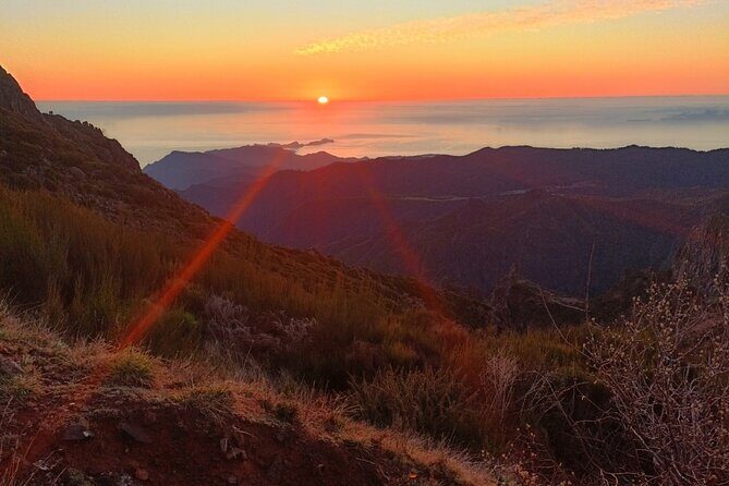 Half day Tour From 0 To 1818 Meters To Pico Do Arieiro Sunrise - Key highlights worth waking up for