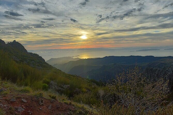 Half day Tour From 0 To 1818 Meters To Pico Do Arieiro Sunrise - The early start makes sense: Pico do Arieiro at sunrise