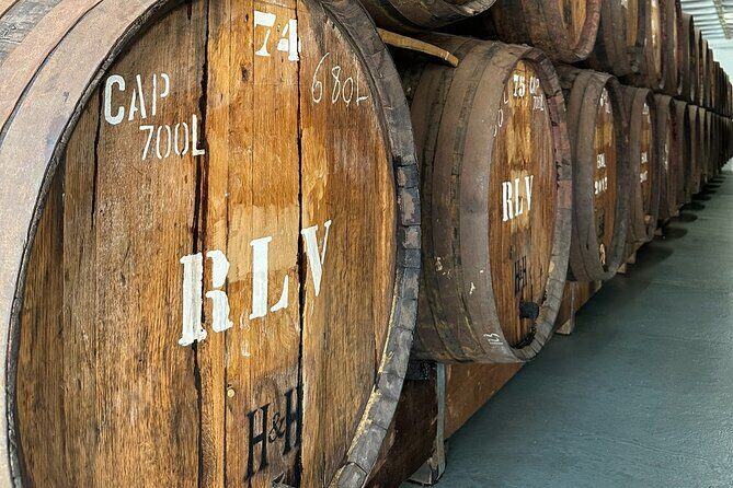 Half Day Tour with Madeira Wine Tasting - Starting at Av. do Mar: Simple, Organized, and Timed Right