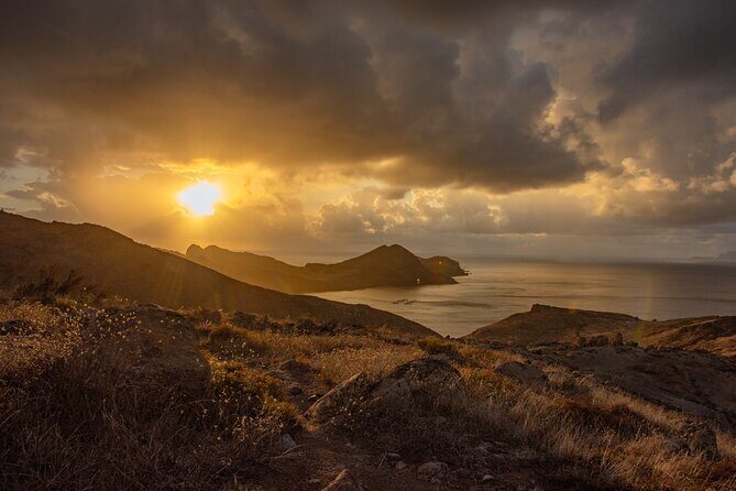 Heavens Tour: Sunset & Stargazing in Madeira - Stop set for day-to-night: from Pico do Arieiro glow to twilight views