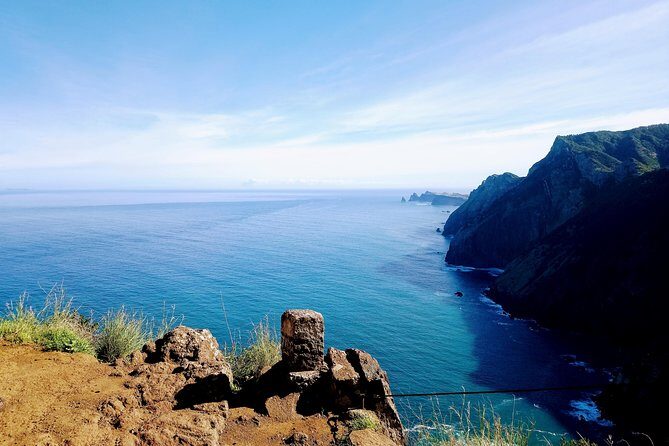 Hike Larano, Boca do Risco Porto da Cruz Levada in a small group - Vereda do Larano: the trail that feels like you’re walking on the island’s edge