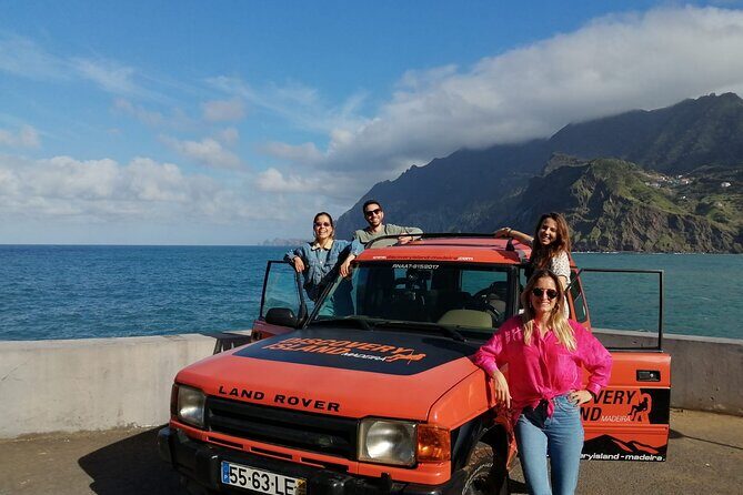 Jeep Safari in Pico Areeiro Santana Faial Full Day Tour - Stop 6: Santana’s Thatched-Roof Palheiros (45-Min Photo Time)