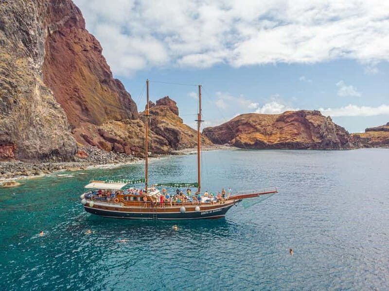 Madeira : 5 hour East Coast boat excursion - Key highlights at a glance