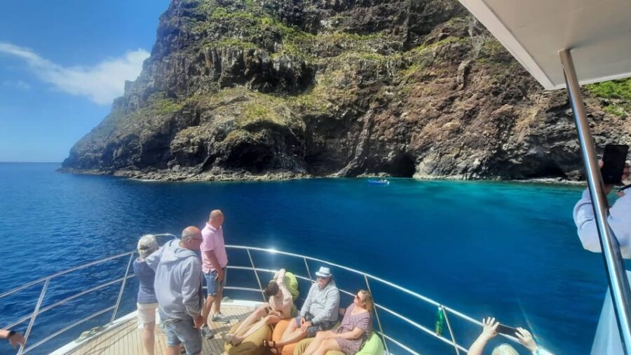 Madeira: Boat Trip with Lunch, Drinks, and Hotel Transfer - From your hotel to open water in about five minutes