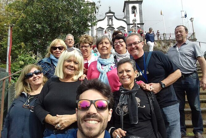 Madeira Essence Half Day Tour for Cruises - Stop 1: Câmara de Lobos, the fishing town you can feel in 30 minutes