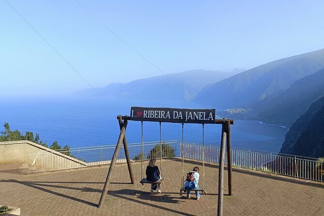 Madeira: Experiência 4WD Skywalk para Seixal Porto Moniz, Fanal - Ponta do Sol and the old pear: a small-town charm finish