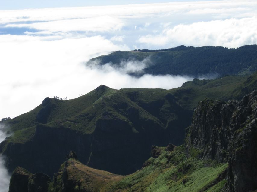 Madeira: Full-Day Pico Ruivo / Achada do Teixeira Walk - Picarouto to Pico Ruivo: Rock Formations and Big, Unfiltered Views