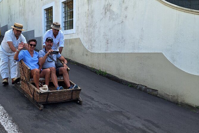 Madeira Highlights: Toboggan, Garden & Cable Car (All-Inclusive) - Cable Car from Funchal to Monte: start with a calm scenic warm-up