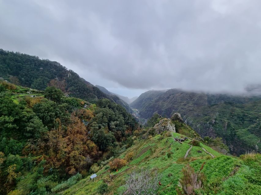 Madeira: Picturesque Peaks and Skywalk private 4x4 Jeep tour - Câmara de Lobos: fishing village views you can actually walk through