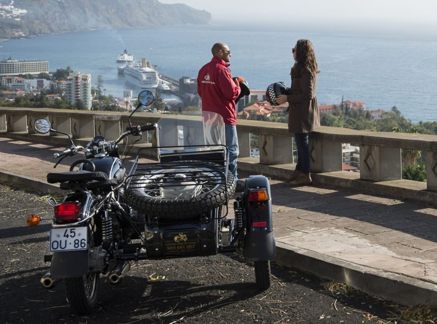 Madeira: Private 4-Hour Scenic Tour by Sidecar - Câmara de Lobos: photo stop energy with a local harbor feel