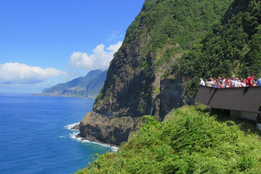 Madeira : Private wine experience by 4WD - Chão da Ribeira and Laurissilva: Waterfalls, Farms, and a UNESCO-Listed Feel