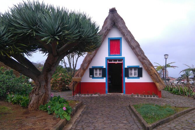 Madeira Safari - East of the island - Stop-by-stop across Madeira’s East: Poiso, Arieiro’s Peak, Ribeiro Frio, Faial, Porto da Cruz
