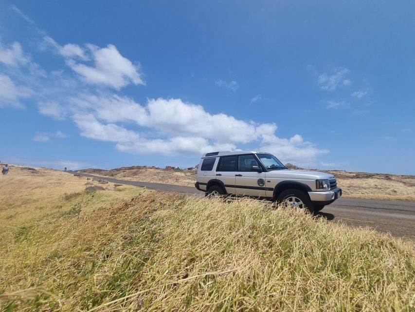 Madeira : Santana, Pico Arieiro, walk full day 4x4 Jeep tour - Porto da Cruz: photo stop with coastal rhythm