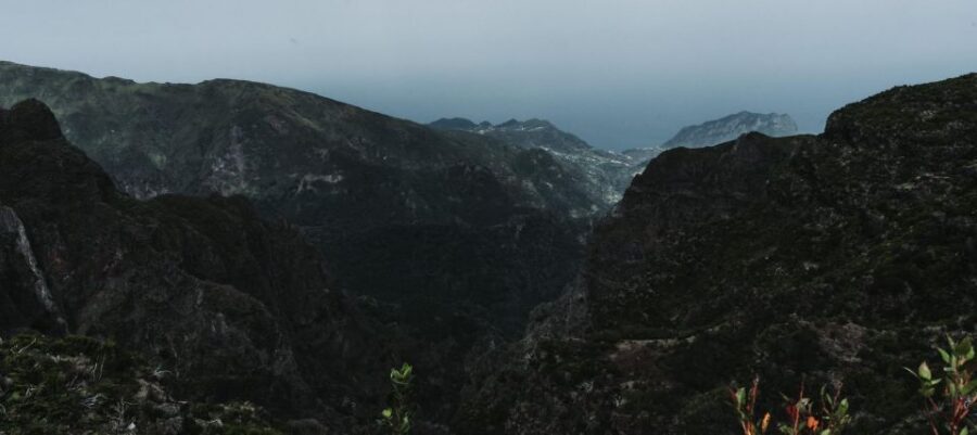 Madeira: Small group East tour ( Pico Arieiro , Santana) - Pickup options: Caniço, Funchal, and Câmara de Lobos