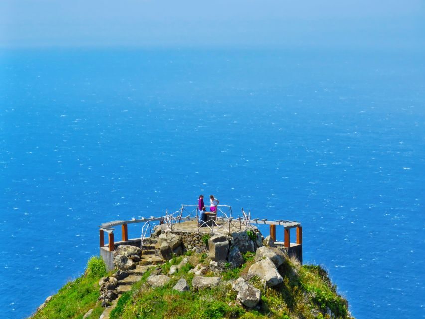 Madeira : Southwest coast, Run & Anjo´s Waterfall 4x4 Tour - Southwest Madeira is quieter and warmer for a reason