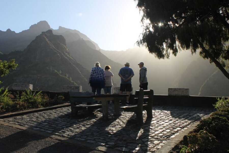 Madeira : Southwest coast, Run & Anjo´s Waterfall 4x4 Tour - The rum and gin distillery stop: flavors tied to island fruit