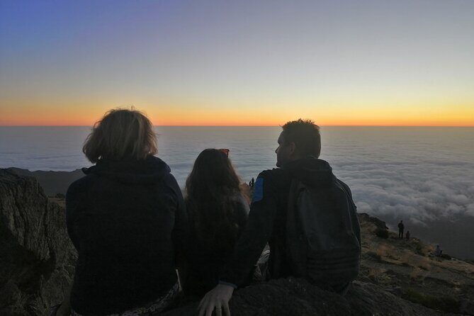 Madeira sunrise (Ponta de Sao Lourenco) Private tour - The sunrise waiting time: watching the island wake up