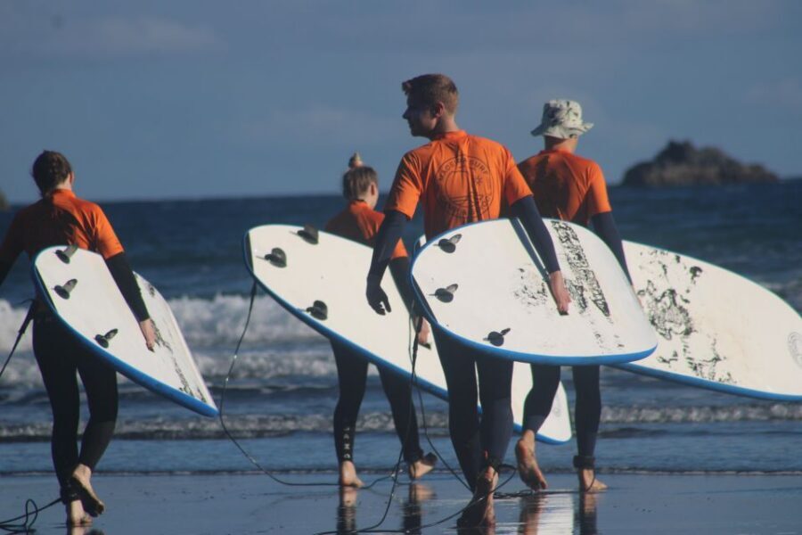 Madeira: surf lesson at Porto da Cruz - Weather and sea conditions: rain or shine, with some flexibility
